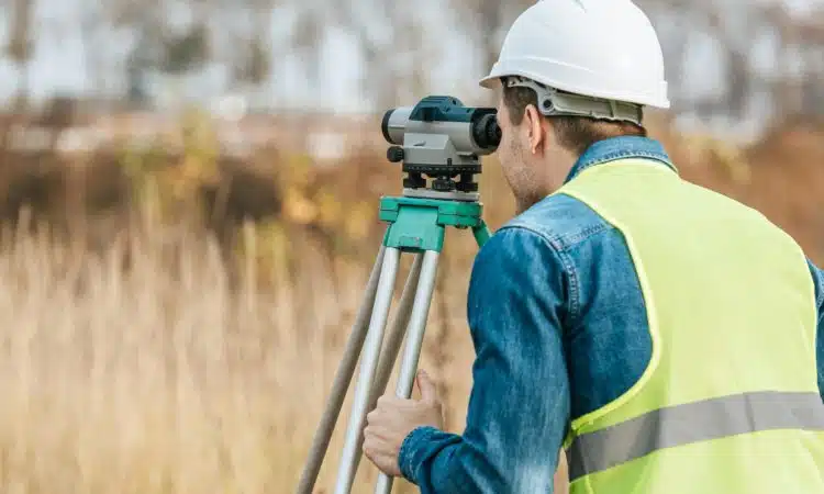 Travaux de topographie : quand faire appel à un professionnel ?